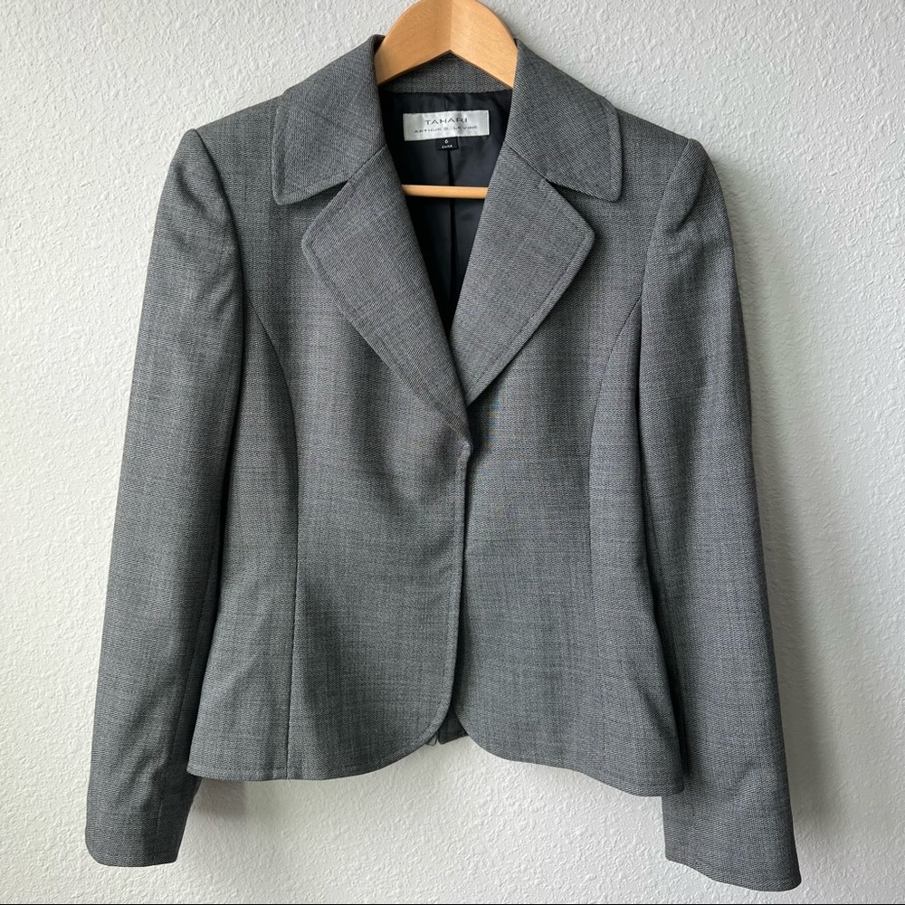 Tahari ASL | Gray Skirt Suit Size 6 - Picture 2 of 13